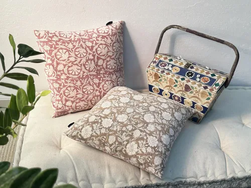 Vista 29 de Juego de 2 fundas de almohada decorativas de algodón indio vintage con estampado a mano (marrón ladrillo, 18 x 18 pulgadas (paquete de 2))