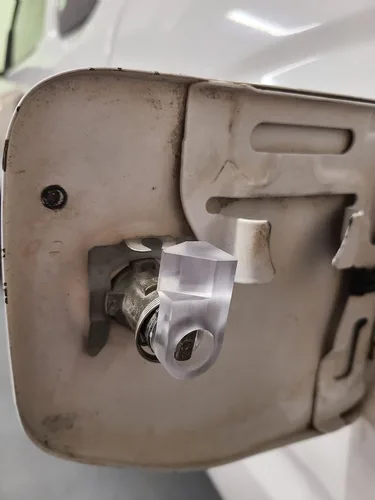 Vista 2 de Toyota Tacoma 1995-2004 - Palanca de bloqueo de combustible para cilindro de bloqueo de gas