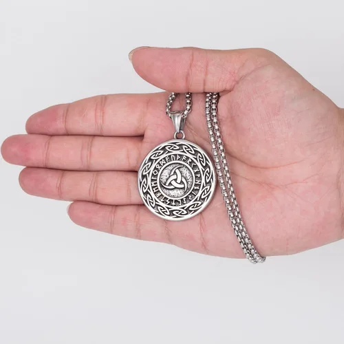 Vista 3 de Collar de lobo vikingo para hombre, acero inoxidable 316L, dije de cabeza de lobo nórdico, regalo para papá y novios (cadena de 24 pulgadas), Acero