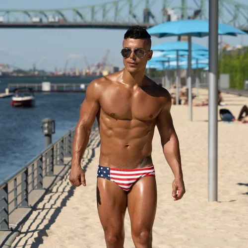 Vista 5 de Gary Majdell Sport Traje de baño de bikini de cuerpo caliente USA Freedom para hombre