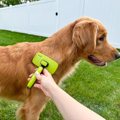 Vista 9 de Pecute Cepillo de limpieza automática para perros y gatos, cepillo ligero para perros para eliminar el pelo y masajear, cepillo para gatos que