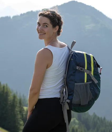 Vista 9 de WATERFLY Mochila de senderismo ligera y plegable, paquete de día de 30L