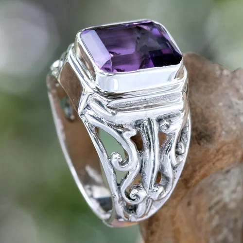 Vista 4 de NOVICA Anillo de amatista artesanal hecho a mano para hombre, plata de ley 925, morado, piedra natal de Indonesia, guerrero de la sabiduría
