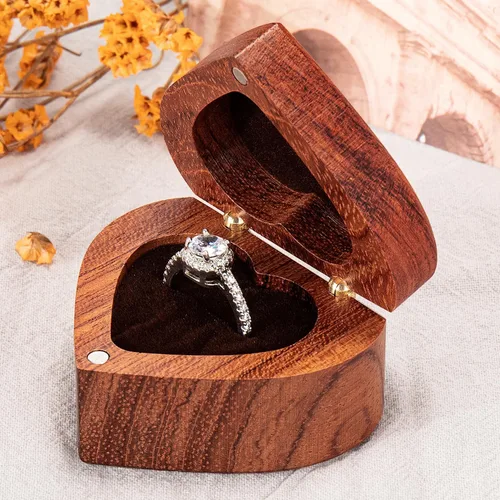 Vista 8 de Caja de Anillo de Propuesta de Compromiso Delgada de Madera en Forma de Corazón Caja Portador Soporte de Anillos para Ceremonia de Boda, Día de Una