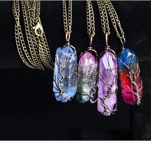 Vista 4 de Abitoncc Collar clásico con colgante de cristal curativo de 7 chakras naturales irregulares con alambre de cobre envuelto en alambre de cobre