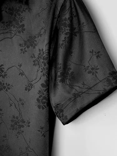 Vista 5 de OYOANGLE Camisa de manga corta con botones y estampado floral de satén para hombre