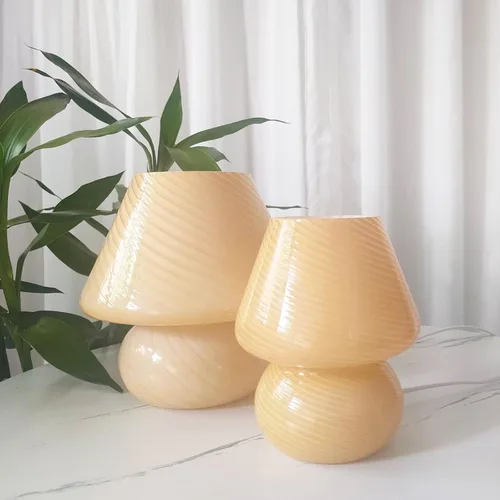 Vista 5 de Lámpara de mesa con forma de hongo y remolino, lámpara de mesa de vidrio translúcido, estilo italiano, moderna lámpara de escritorio a rayas