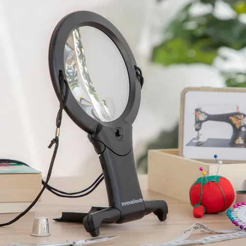 Vista 3 de Lupa Manos Libres con luz LED Zooled InnovaGoods