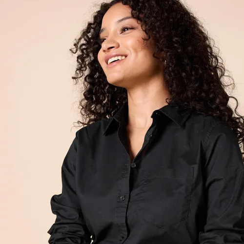 Vista 4 de Amazon Essentials - Camisa de popelina para mujer, de manga larga, con botones y ajuste regular