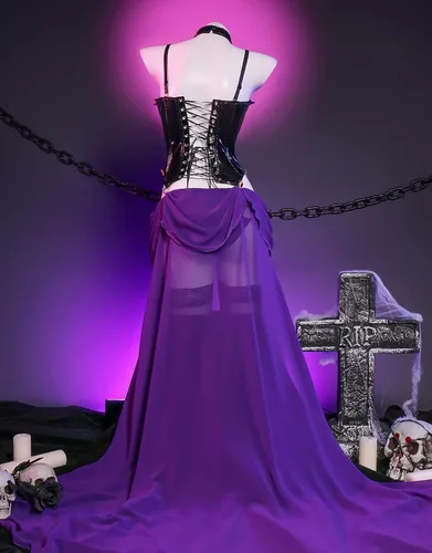 Vista 4 de miccostumes Disfraz de anime para mujer, conjunto de lencería sexy con corsé y tanga con gargantilla y calcetines en el muslo