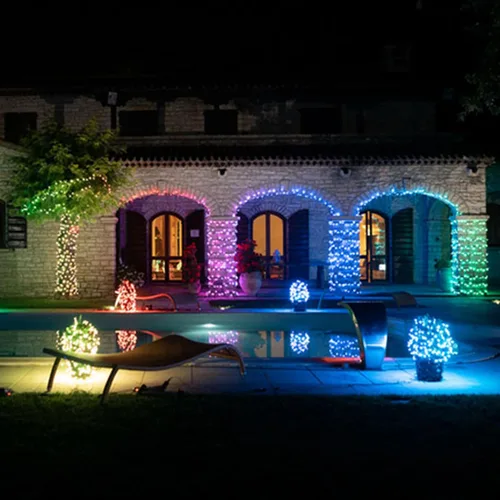 Vista 4 de Twinkly Cadena de luces de Navidad controlada por aplicación, decoración de iluminación inteligente para el hogar para uso en interiores