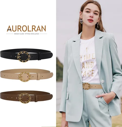 Vista 149 de Cinturón de cuero clásico con hebilla de metal para mujer con vestido de jeans