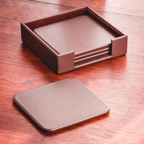 Vista 6 de Dacasso Juego de posavasos cuadrados de cuero marrón chocolate