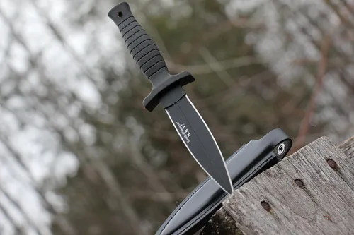 Vista 5 de Smith & Wesson 9" H.R.T Double Edged Boot Knife with High Carbon Stainless Steel Blade