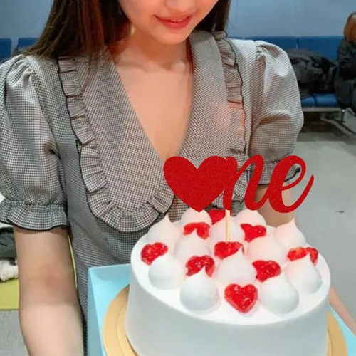 Vista 4 de 1 decoración de pastel para el día de San Valentín con corazón con purpurina de dulce amor, decoración para el primer día de San Valentín, temática