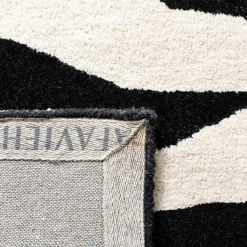 Vista 7 de SAFAVIEH Soho Collection SOH717A - Alfombra decorativa de lana de alta calidad, hecha a mano, 2 x 3 pies, color blanco y negro