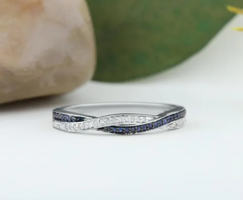 Vista 4 de Dazzlingrock Collection Anillo de compromiso redondo con zafiro azul y diamante blanco entrecruzado para mujer en oro macizo de 10 quilates