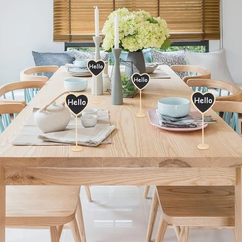 Vista 8 de 12 pizarras pequeñas con forma de corazón y soporte para tablero de mensajes, letreros pequeños de madera para bodas, fiestas de cumpleaños, números