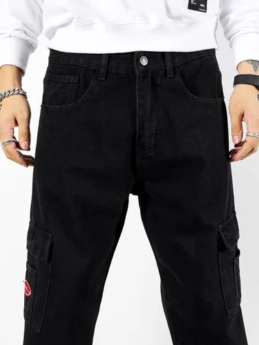 Vista 4 de OYOANGLE Pantalones de mezclilla holgados para hombre pierna recta con solapa bolsillo