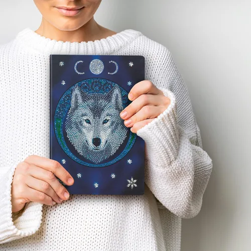 Vista 4 de Crystal Art Cuaderno de pintura de diamantes, lobo lunar, crea una cubierta brillante con cristales, para edades de 8 años en adelante