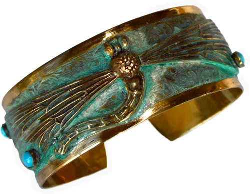 Vista 4 de Elaine Coyne Verdigris Patina - Pulsera decorativa con libélula y arte, color turquesa
