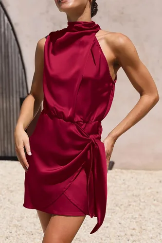Vista 4 de PRETTYGARDEN Vestido corto formal de satén para mujer, vestido de verano sin mangas con cuello alto falso, lazo en la cintura, vestidos de fiesta