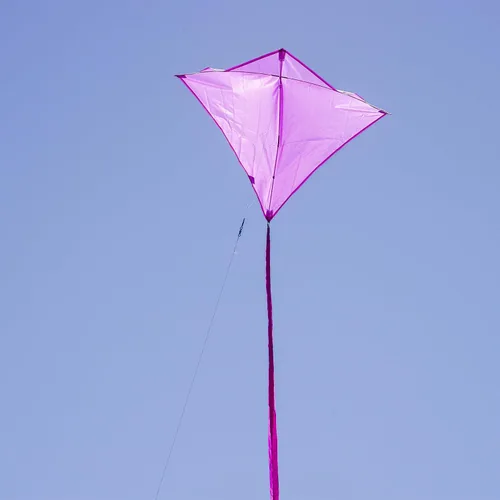 Vista 3 de In the Breeze 3295 - Cometa de diamante de uva de 30 pulgadas, color morado sólido, divertida y fácil de volar