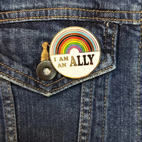 Vista 2 de Arturbo Bandera del Orgullo LGBTQ - Broches de solapa esmaltados de arco iris, insignias divertidas para ropa, bolsas, mochilas, sombreros