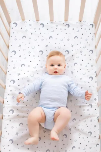 Vista 3 de Juego de 4 sábanas para cuna, diseño neutro de estrella y luna, unisex, para bebé, para niños o niñas, luna