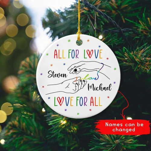 Vista 4 de All for Love - Adorno de cerámica LGBT arcoíris para Navidad 2025, adorno de Navidad personalizado para parejas, orgullo gay/lesbiano, adorno
