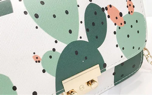 Vista 4 de Mellshy Bolsos cruzados con estampado de cactus lindo para mujer, bolso de hombro con cadena, Blanco