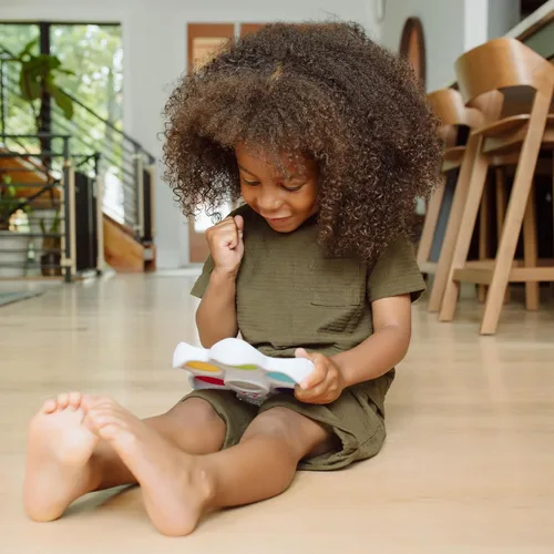 Vista 5 de Chuckle & Roar - Pop It! and Learn - Juguete educativo y electrónico que hace pop - Aprende números y letras en español o inglés - Ideal para edades
