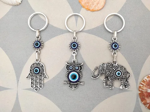 Vista 4 de Juego de 3 llaveros de ojo turco azul malvado, regalo para mujeres u hombres, Azul, Plateado, Pequeño, Llavero contra el mal de ojo