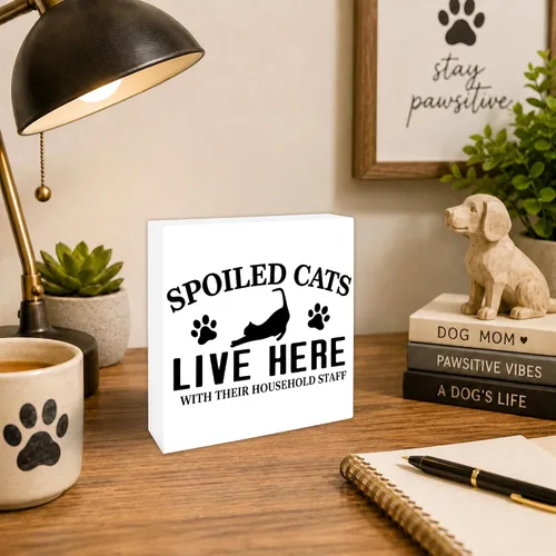 Vista 4 de 4x4 Funny Cat Wooden Block Sign, Spoiled Cats Live Here