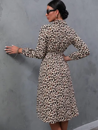 Vista 2 de WDIRARA Vestidos casuales de manga larga con botones para mujer