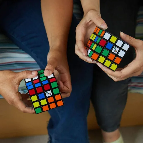 Vista 9 de Rubik's Paquete de 4 cubos para juegos Hasbro