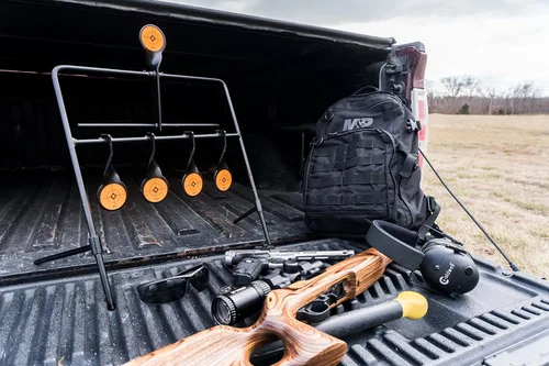 Vista 4 de Caldwell Rimfire Resetting and Swinging Target Kits with Steel Frame, for Shooting Practice, Outdoors