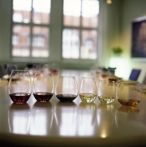 Vista 2 de Riedel O - Vaso de vino (2 unidades), diseño de champán