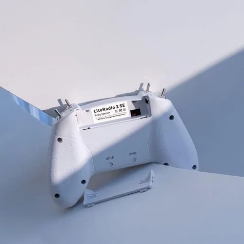 Vista 3 de BETAFPV Frsky D16 LiteRadio 2 SE Control remoto de radio, compatible con BETAFPV Configurator V2, actualización de firmware, simulador FPV, carga