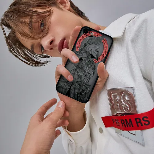 Vista 5 de Cool Gladiator - Funda para teléfono con relieve 3D, compatible con iPhone 7/8/SE, transparente esmerilado y moderno