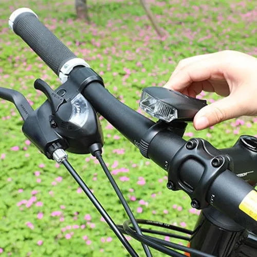 Vista 4 de Bike Light Set USB Rechargeable Front Headlight Red Rear Tail Light Cycling Safety Lamp Night Riding