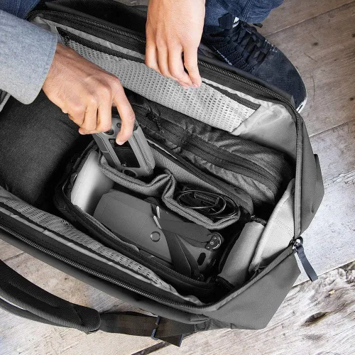 Vista 8 de Peak Design Mochila de viaje 45-65L (negro)