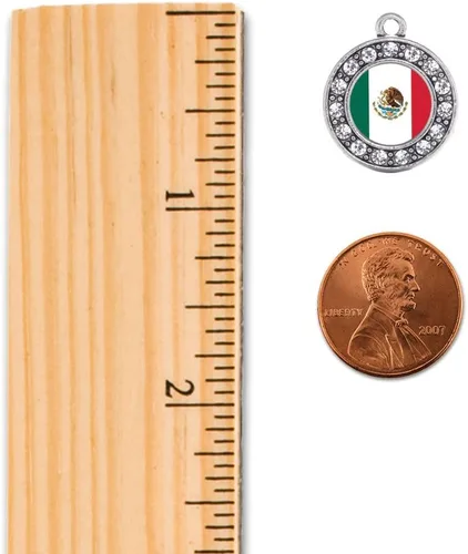 Vista 2 de Inspired Silver - Collar de plata con dije circular de 18 pulgadas con joyas de circonita cúbica
