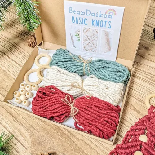Vista 4 de Aphmeir Kit de macramé para árbol de Navidad, paquete de 3 unidades de árbol tejido de macramé de Navidad, kits de bricolaje para principiantes