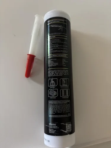 Vista 3 de XFasten Cartucho de sellador de silicona negro impermeable, 10.1 onzas (paquete de 4) cartucho de sellador adhesivo de silicona negro para caravana