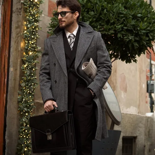 Vista 2 de Time Resistance Leather Briefcase for Men - Business Laptop Bag - Italian Handmade Leather Bag - Attache - Gift Box Included
