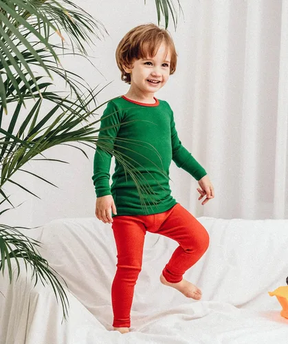 Vista 4 de AVAUMA Conjunto de pijama para bebés y niñas de 6 a 7 años, lindo ajuste cómodo, diseño de patrón de Navidad, pijamas de algodón