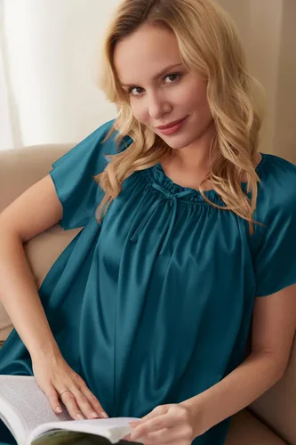 Vista 3 de Ekouaer Camisón plisado de seda satinada para mujer, ropa de dormir suelta, camisón estampado de manga corta