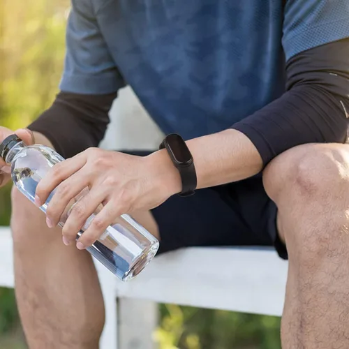 Vista 8 de Wanme Bandas para Amazfit Band 5 correas de repuesto para mujeres y hombres, paquete de 2 correas deportivas de silicona compatibles con Amazfit