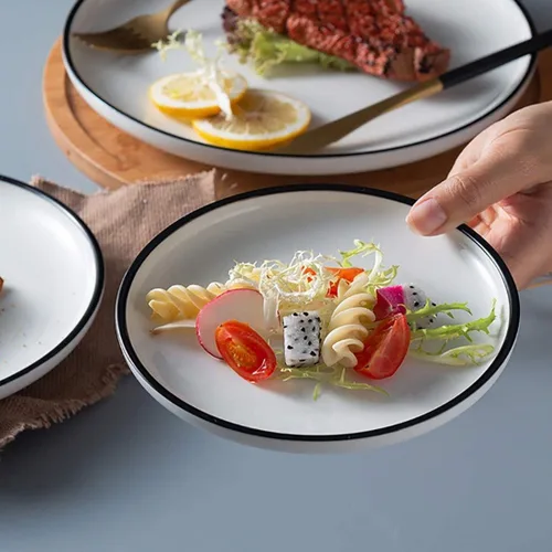 Vista 6 de Platos pequeños de porcelana de 6 pulgadas, color blanco con bordes negros, platos para servir, postre, ensalada, aperitivos, juego de 6
